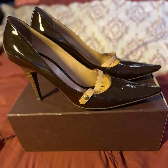 Louis Vuitton Patent Leather Heels - Authentic - Size 11 - Picture 3 of 8
